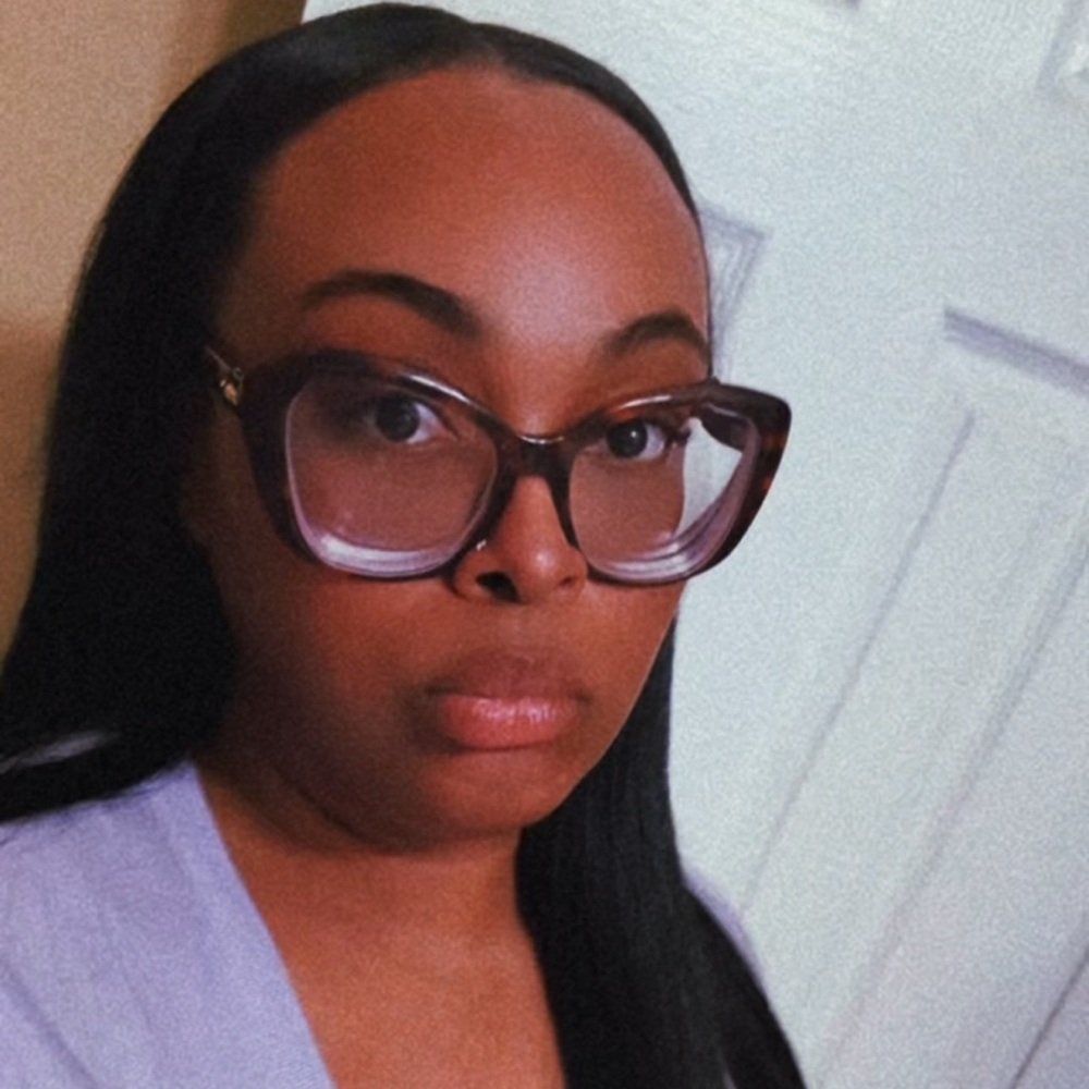 Meet your Posher, Nastazia